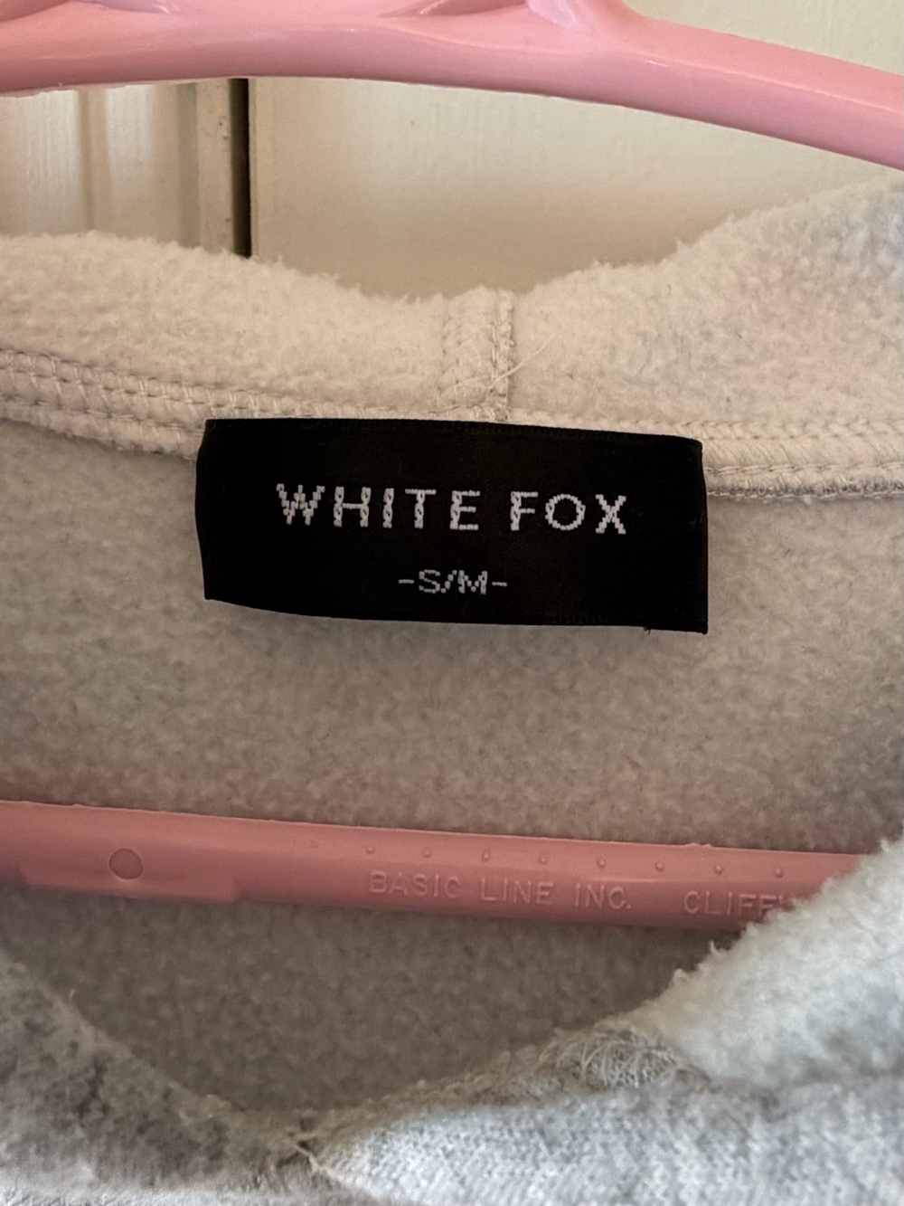 White Fox Feel the Love Hoodie- S/M - Picture 4 of 11
